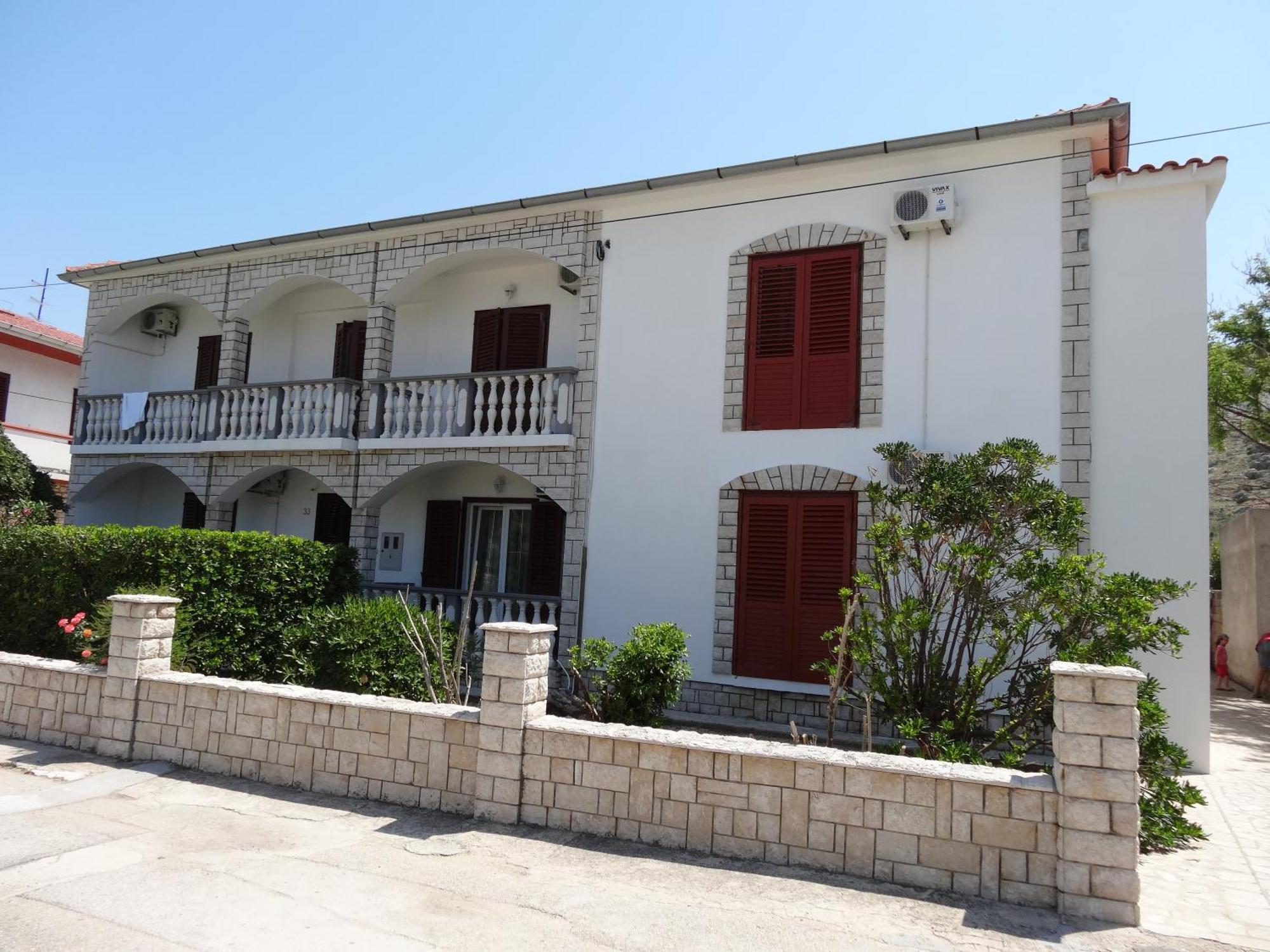 Rooms & Apartments Kaurloto Pag Town Exterior photo