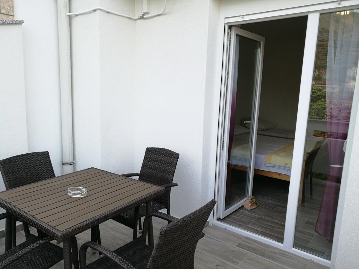 Rooms & Apartments Kaurloto Pag Town Exterior photo